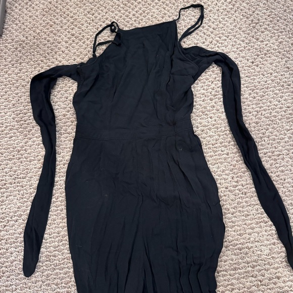 Abercrombie and Fitch open back jumpsuit - Picture 3 of 5